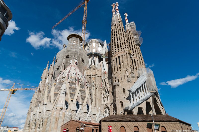 20160529_173909 D4S.jpg - La Sagrada Familiais the most famous of Gaudí’s works.  This church has been in construction since 1892, and it’s not expected to be finished until 2030.  The church presents an excellent depiction of the relationship between man, nature, and religion through its architecture and façade sculptures.